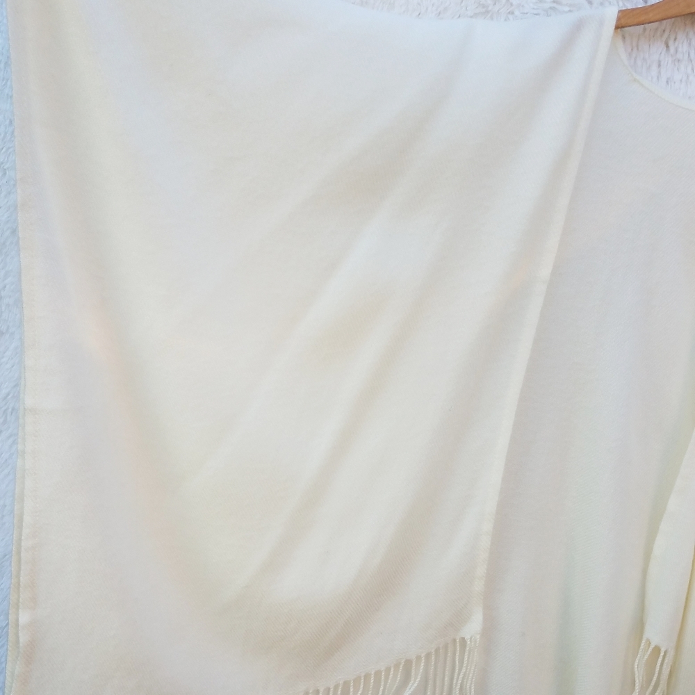 Women’s Poncho One Size Fits All - Picture 8 of 14